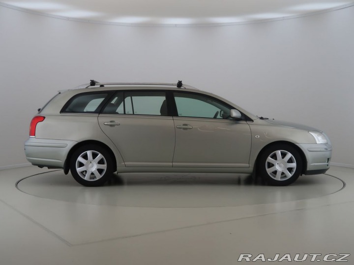 Toyota Avensis 2.0VVT-i,108kW,CZ,Manuál 2003