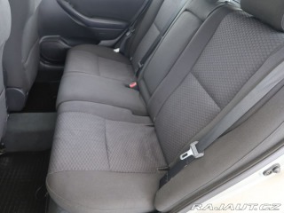 Toyota Avensis 2.0VVT-i,108kW,CZ,Manuál 2003