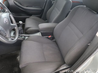Toyota Avensis 2.0VVT-i,108kW,CZ,Manuál 2003