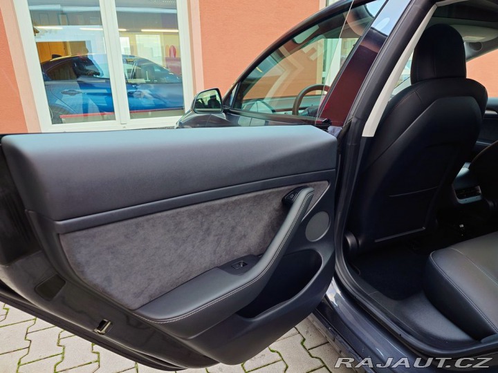 Tesla Model 3 D.M Long Range 366 kW REZ 2021