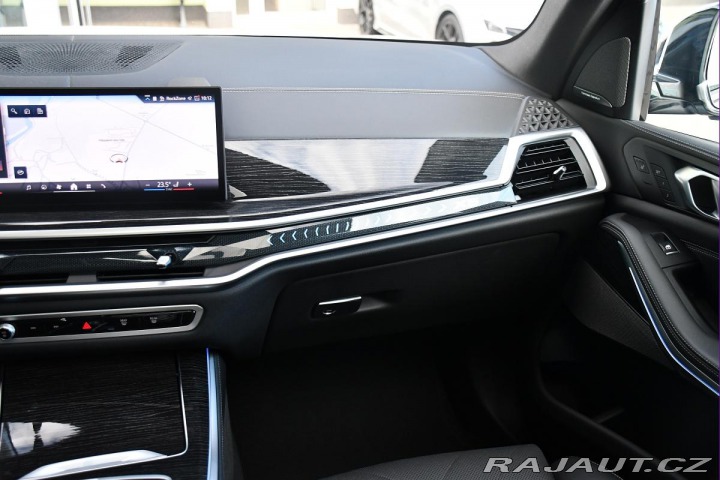 BMW X5 xD30d M-SPORT REZERVACE 2024