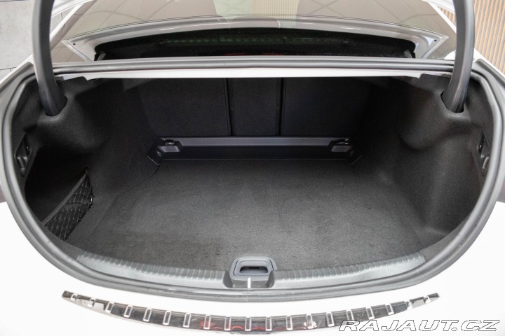 Mercedes-Benz C C 220d 4MATIC*NIGHT*ZÁRUK 2024