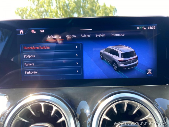 Mercedes-Benz EQB 300 4MATIC 2025