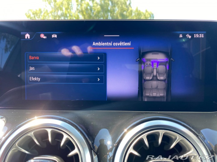 Mercedes-Benz EQB 300 4MATIC 2025