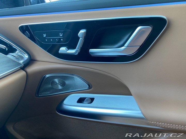 Mercedes-Benz E E 220 D 4MATIC 2025