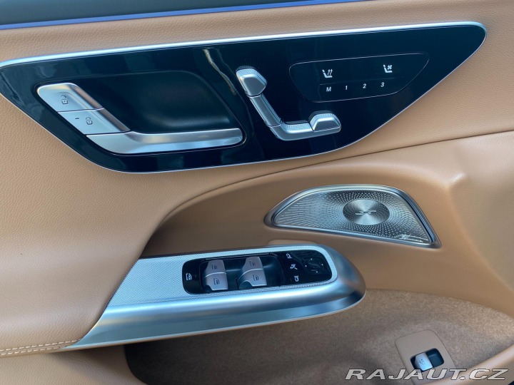 Mercedes-Benz E E 220 D 4MATIC 2025