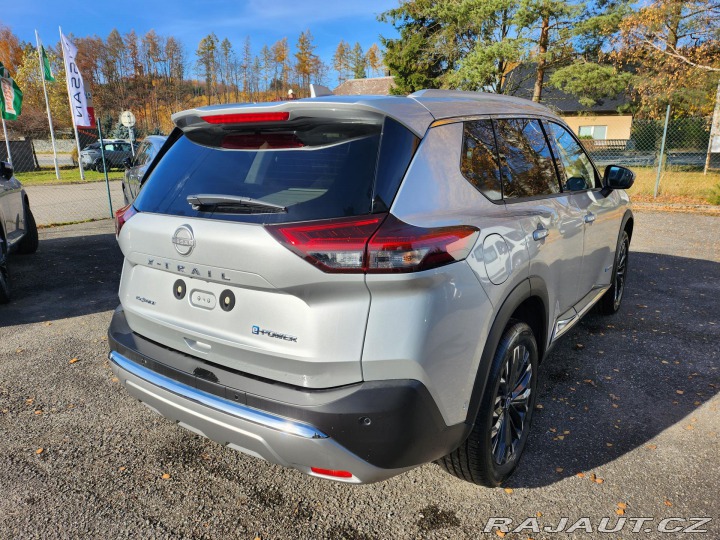 Nissan X-Trail Tekna 5 míst 2025