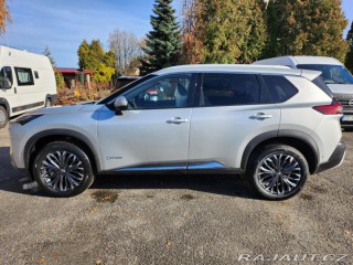 Nissan X-Trail Tekna 5 míst 2025