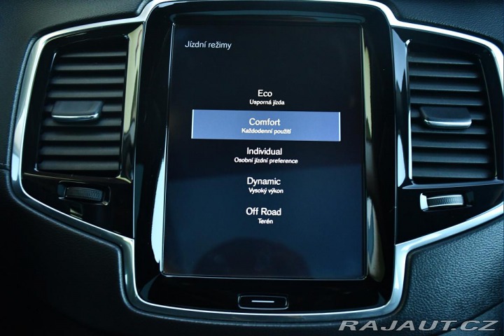 Volvo XC90 D4 INSCRIPTION PANO TAŽNÉ 2018