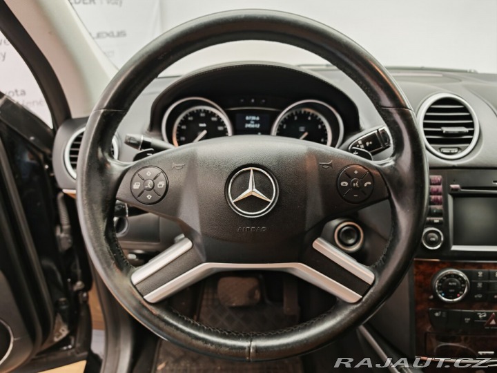 Mercedes-Benz GL 450 2011