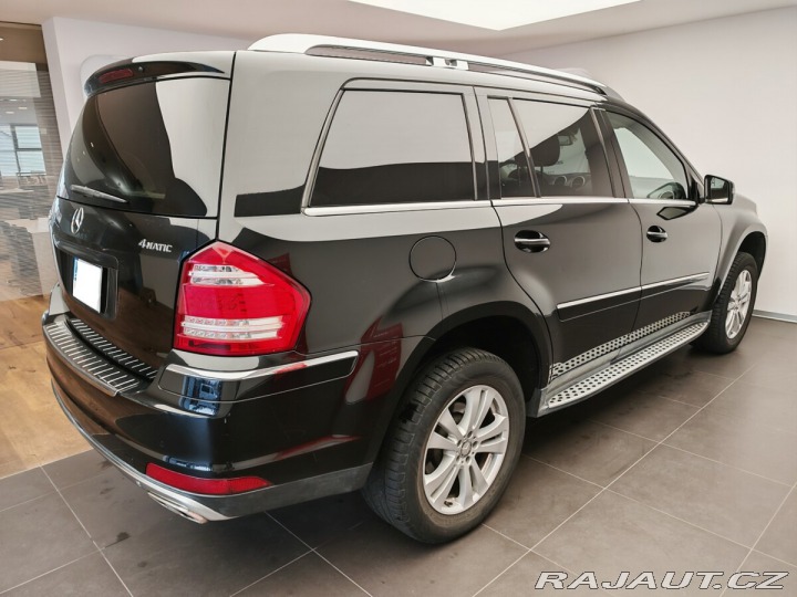 Mercedes-Benz GL 450 2011