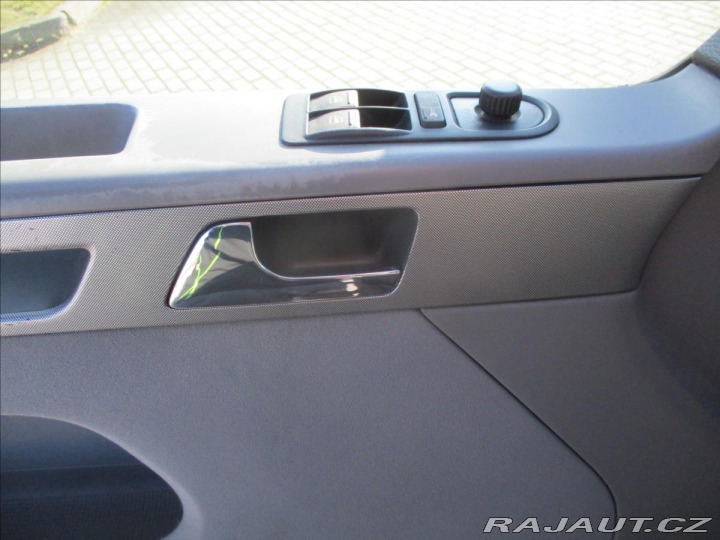 Volkswagen Multivan 2,5 TDi 128kw DSG Klimatr 2005