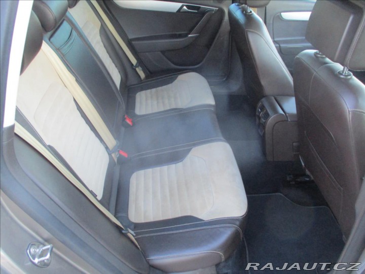 Volkswagen Passat 2,0 TDi CR 103kw 4x4 High 2011
