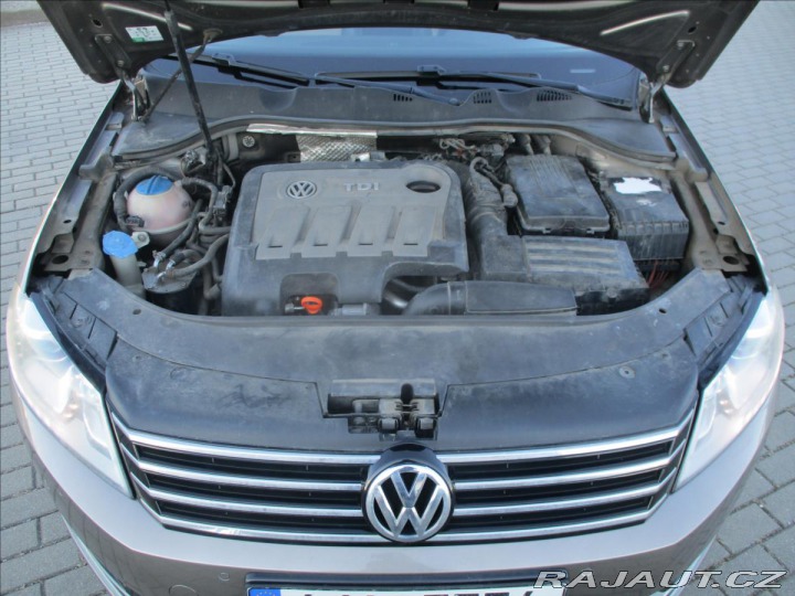 Volkswagen Passat 2,0 TDi CR 103kw 4x4 High 2011