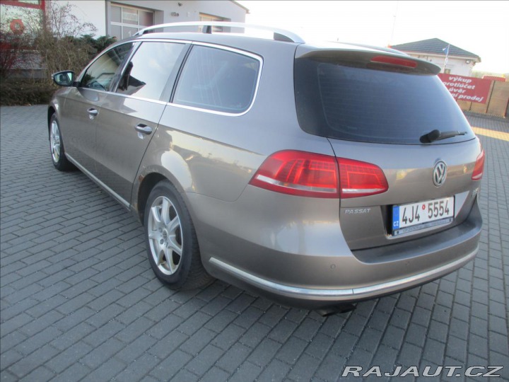 Volkswagen Passat 2,0 TDi CR 103kw 4x4 High 2011