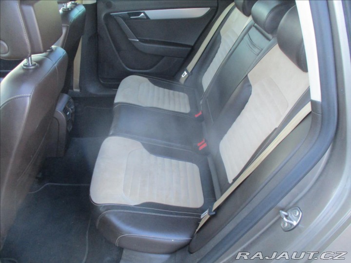 Volkswagen Passat 2,0 TDi CR 103kw 4x4 High 2011