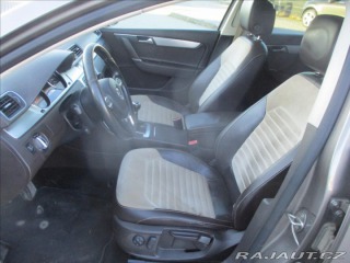 Volkswagen Passat 2,0 TDi CR 103kw 4x4 High 2011