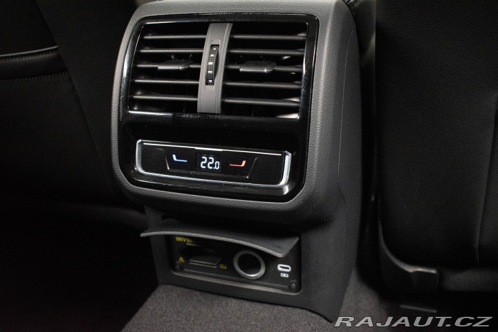 Volkswagen Passat 2.0 TSI ELEGANCE*DPH*ČR 1 2022