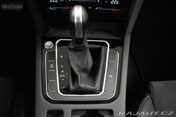 Volkswagen Passat 2.0 TSI ELEGANCE*DPH*ČR 1 2022