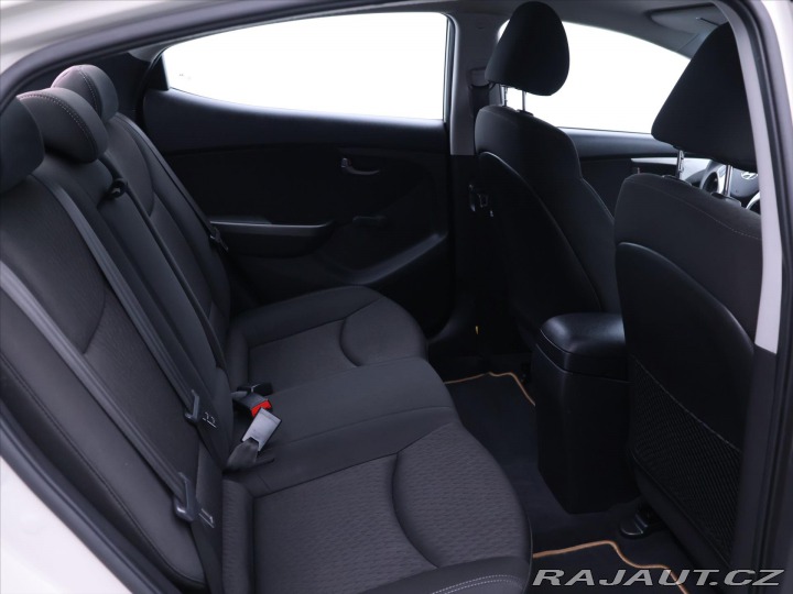 Hyundai Elantra 1,6 GDI 97kW Style 1Maj C 2012