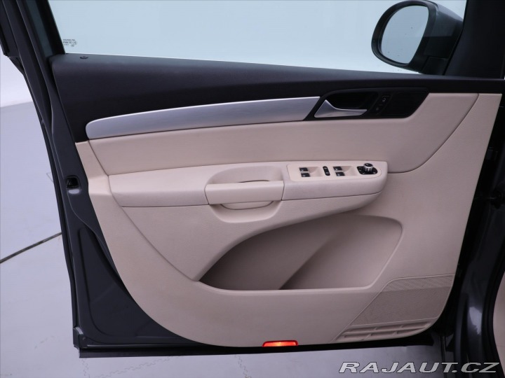 Volkswagen Sharan 2,0 TDI 100kW Highline Na 2014