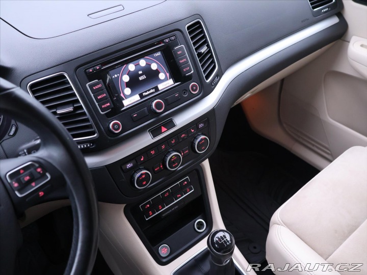 Volkswagen Sharan 2,0 TDI 100kW Highline Na 2014