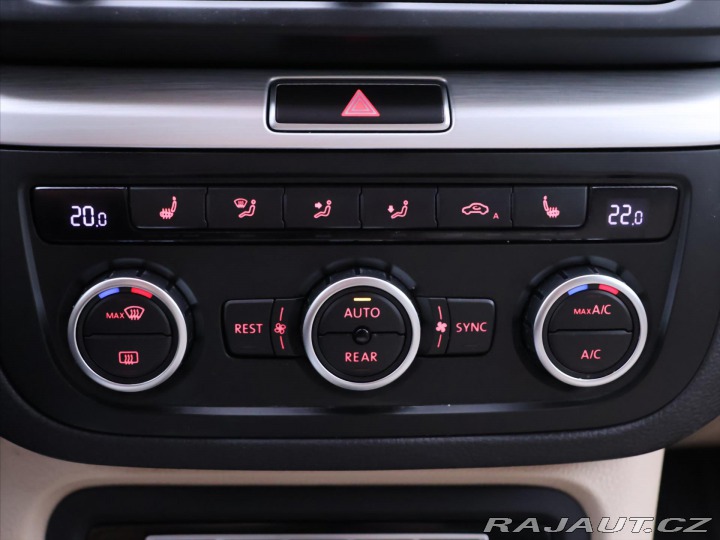 Volkswagen Sharan 2,0 TDI 100kW Highline Na 2014