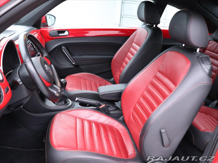 Volkswagen Beetle 1,2 TSI 77kW Aut.klima Ků 2015