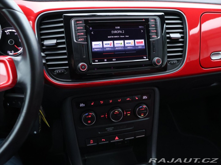 Volkswagen Beetle 1,2 TSI 77kW Aut.klima Ků 2015