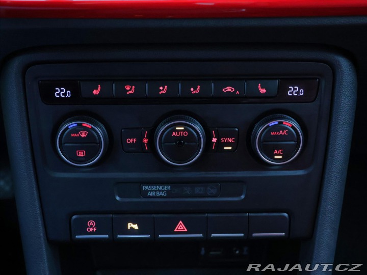 Volkswagen Beetle 1,2 TSI 77kW Aut.klima Ků 2015