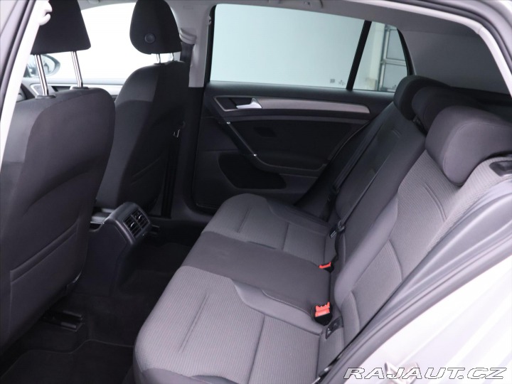 Volkswagen Golf 1,2 TSI 63kW Comfotline 2014