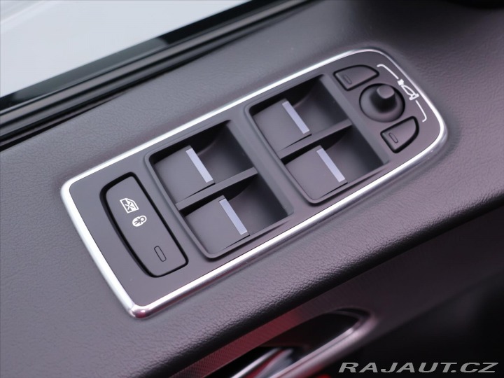 Jaguar F-Pace 3,0 30d AWD R-Sport CZ 2016