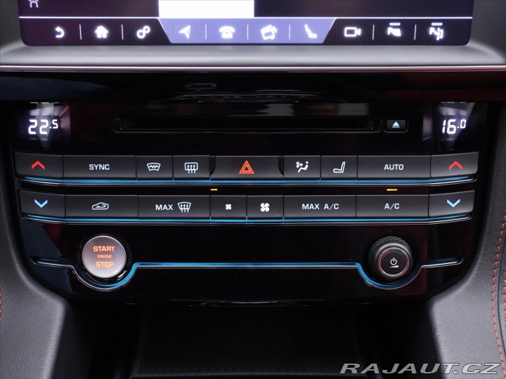 Jaguar F-Pace 3,0 30d AWD R-Sport CZ 2016