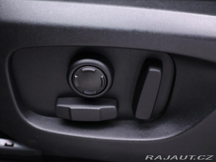 Land Rover Discovery 2,0 TD4 4WD AT 132kW CZ 2015