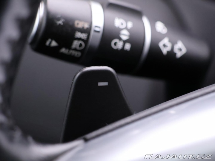 Land Rover Discovery 2,0 TD4 4WD AT 132kW CZ 2015