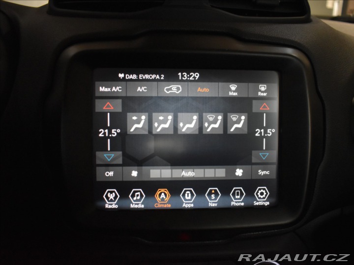 Jeep Renegade 1,5 Hybrid MHEV 1.majitel 2023