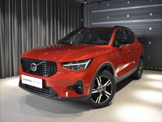 Volvo XC40 2,0 B4 AWD PLUS Bezklíč,h