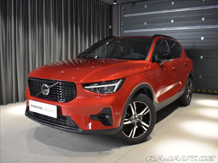 Volvo XC40 2,0 B4 AWD PLUS Bezklíč,h 2023