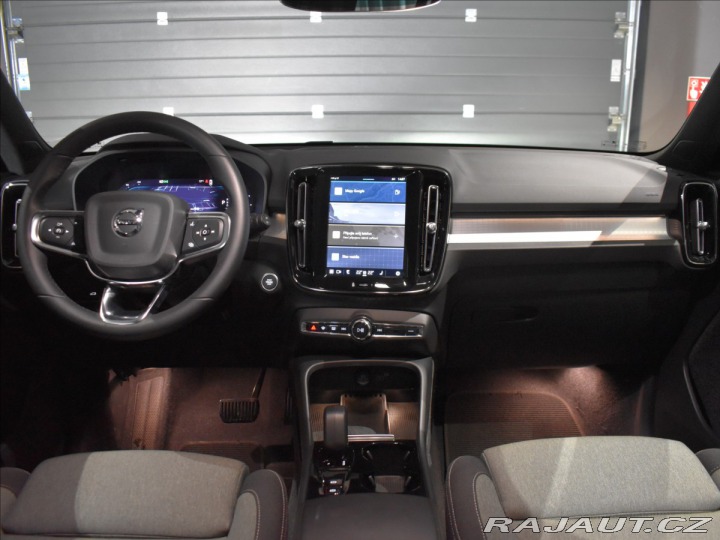 Volvo XC40 2,0 B4 AWD PLUS Bezklíč,h 2023