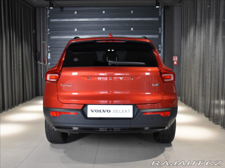Volvo XC40 2,0 B4 AWD PLUS Bezklíč,h 2023