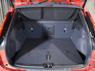 Volvo XC40 2,0 B4 AWD PLUS Bezklíč,h 2023