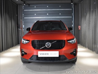 Volvo XC40 2,0 B4 AWD PLUS Bezklíč,h 2023