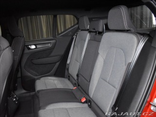 Volvo XC40 2,0 B4 AWD PLUS Bezklíč,h 2023