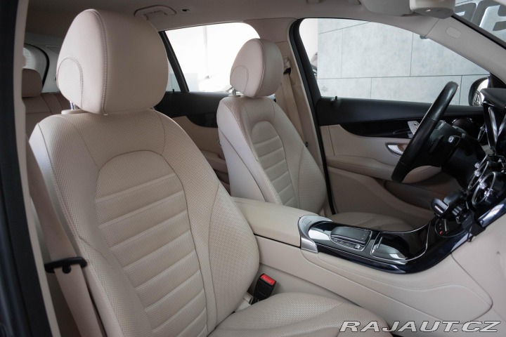 Mercedes-Benz GLC 220d 4MATIC N.TOPENÍ*TAŽN 2020