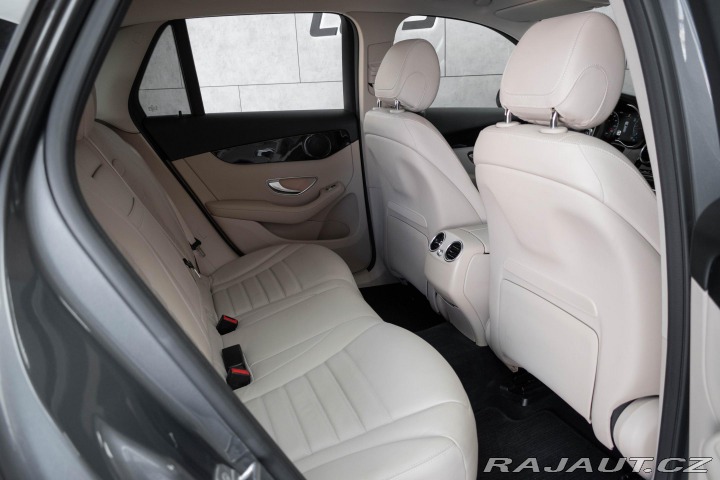 Mercedes-Benz GLC 220d 4MATIC REZERVACE 2020