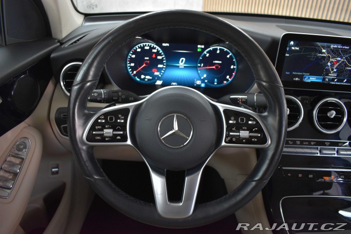 Mercedes-Benz GLC 220d 4MATIC REZERVACE 2020
