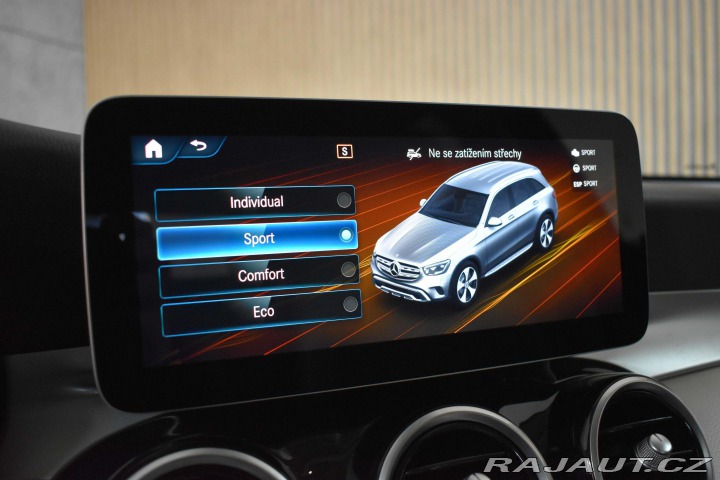 Mercedes-Benz GLC 220d 4MATIC REZERVACE 2020