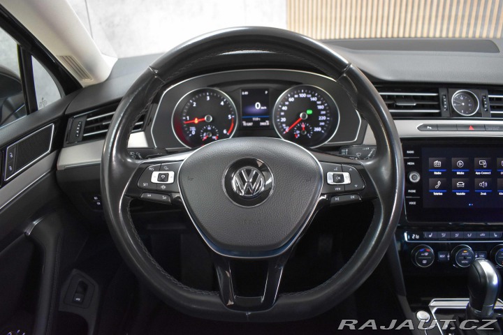 Volkswagen Passat 2.0 TDI HIGHLINE*ACC*TAŽN 2019