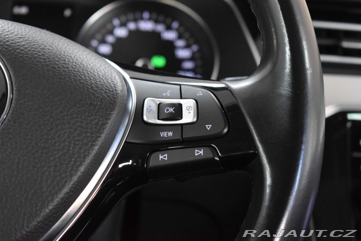 Volkswagen Passat 2.0 TDI HIGHLINE*ACC*TAŽN 2019