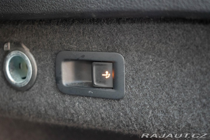 Volkswagen Passat 2.0 TDI HIGHLINE*ACC*TAŽN 2019